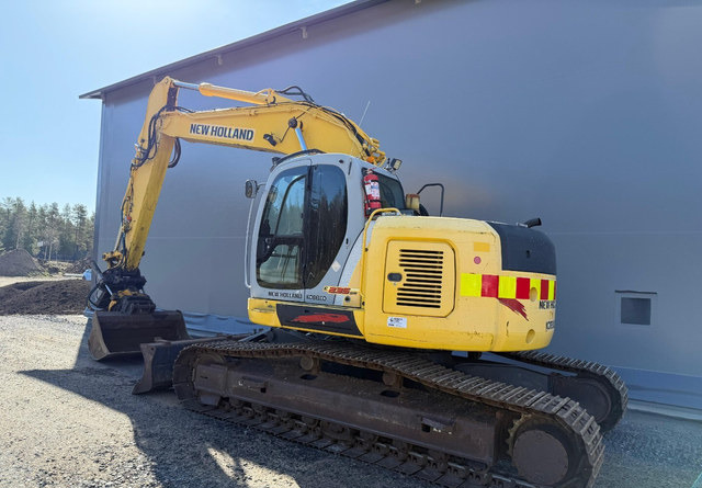 New HollandE235SR - Pásové rýpadlo: obrázek 3 New HollandE235SR - Pásové rýpadlo: obrázek 3