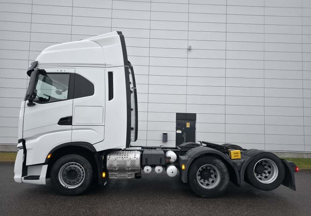 IvecoS-Way 480 6x2 Hieno! - Tahač: obrázek 2 IvecoS-Way 480 6x2 Hieno! - Tahač: obrázek 2