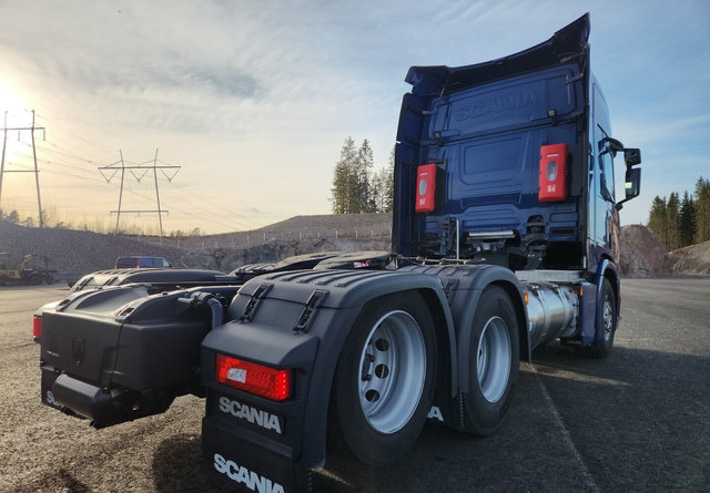 Scania R410 LNG / LBG 6x2 - Tahač: obrázek 4 Scania R410 LNG / LBG 6x2 - Tahač: obrázek 4