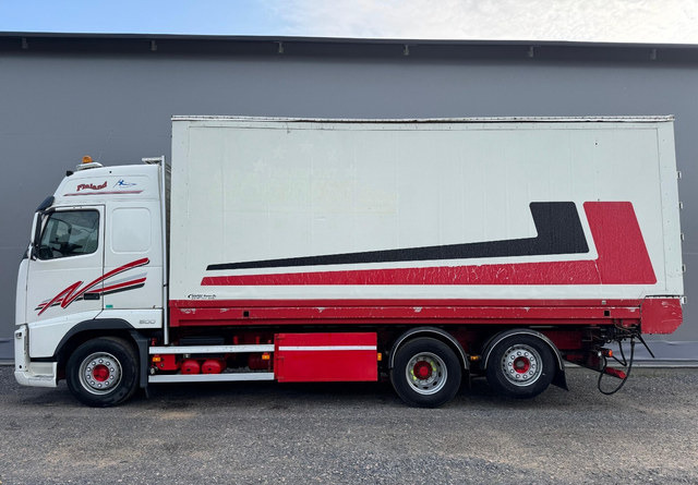 VolvoFH13 500 6x2 Ketjupurku + Rahtikaappi - Skříňový nákladní auto: obrázek 2 VolvoFH13 500 6x2 Ketjupurku + Rahtikaappi - Skříňový nákladní auto: obrázek 2