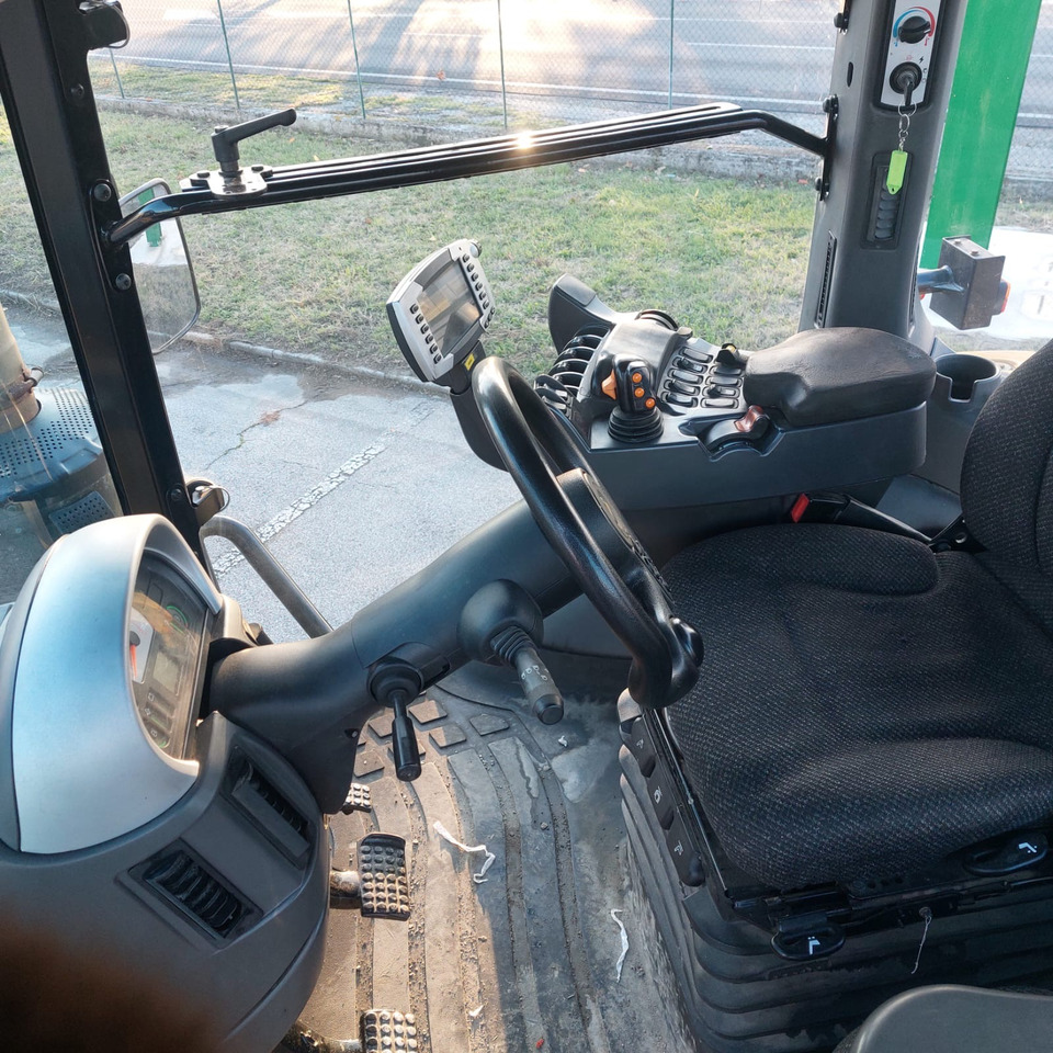 CHALLENGER MT 765E - Traktor: obrázek 5 CHALLENGER MT 765E - Traktor: obrázek 5