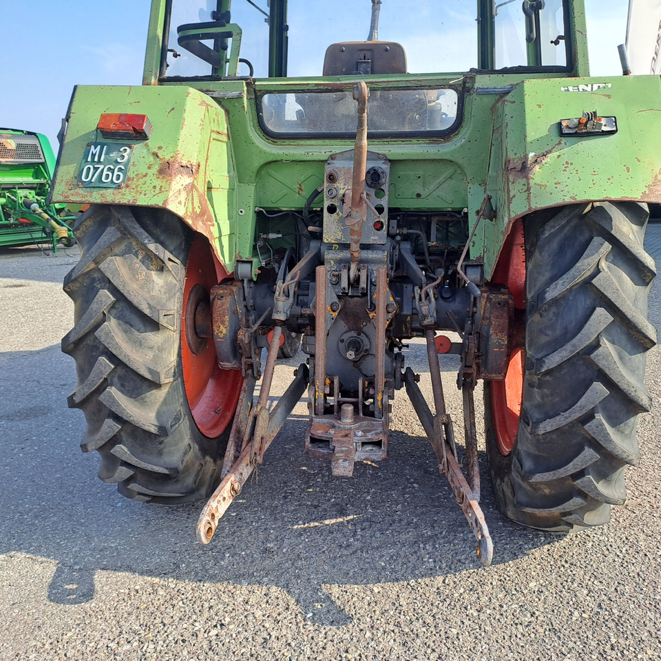 FENDT 303 LS FARMER - Traktor: obrázek 5 FENDT 303 LS FARMER - Traktor: obrázek 5