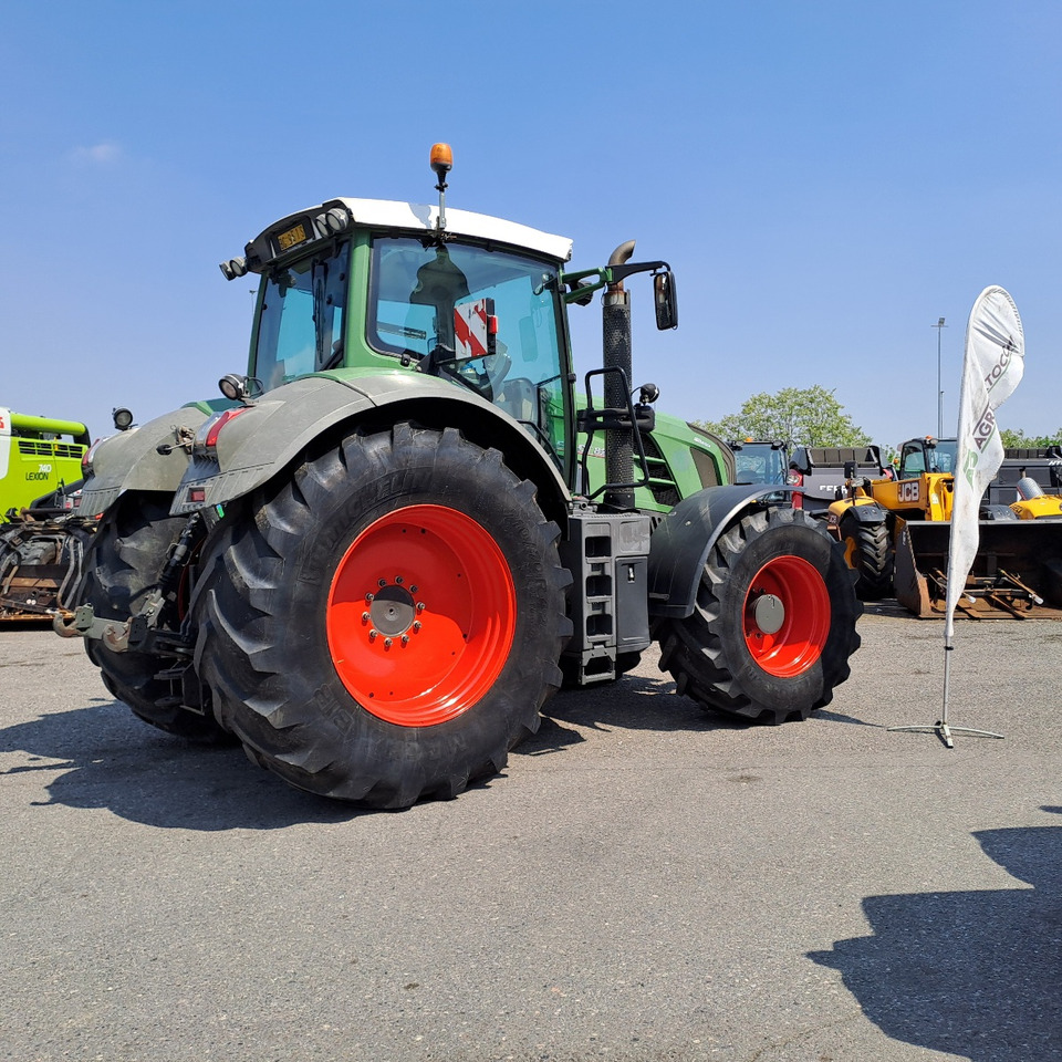 FENDT 828 VARIO PROFI PLUS - Traktor: obrázek 3 FENDT 828 VARIO PROFI PLUS - Traktor: obrázek 3