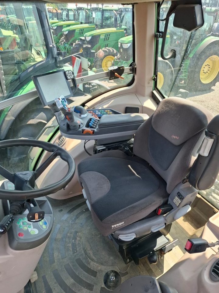FENDT 828 VARIO PROFIPLUS - Traktor: obrázek 2 FENDT 828 VARIO PROFIPLUS - Traktor: obrázek 2