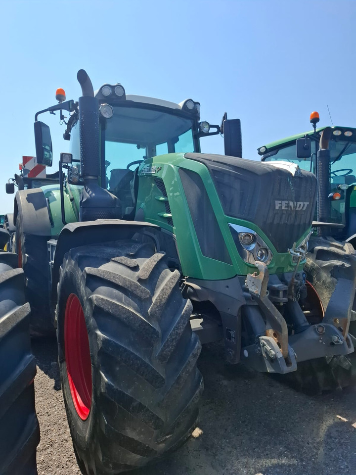 FENDT 828 VARIO PROFIPLUS - Traktor: obrázek 1 FENDT 828 VARIO PROFIPLUS - Traktor: obrázek 1