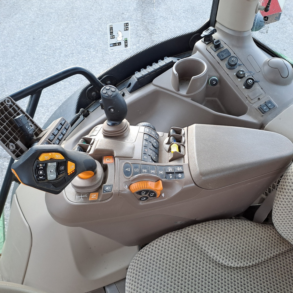 Traktor JOHN DEERE 6250R PREMIUM EDITION: obrázek 9