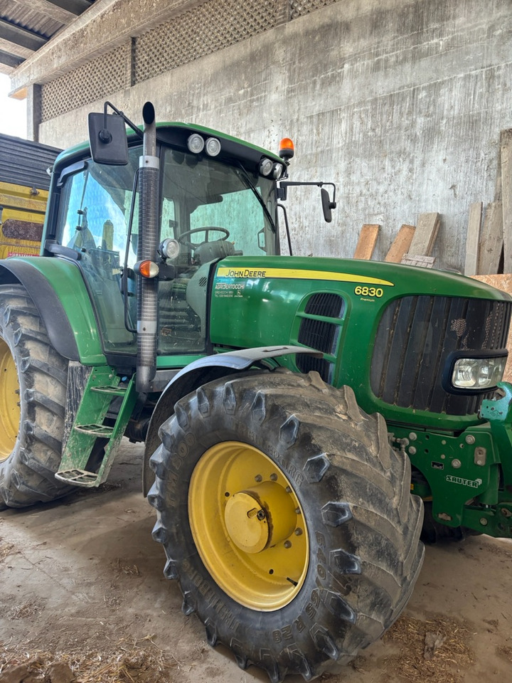 JOHN DEERE 6830 - Traktor: obrázek 2 JOHN DEERE 6830 - Traktor: obrázek 2