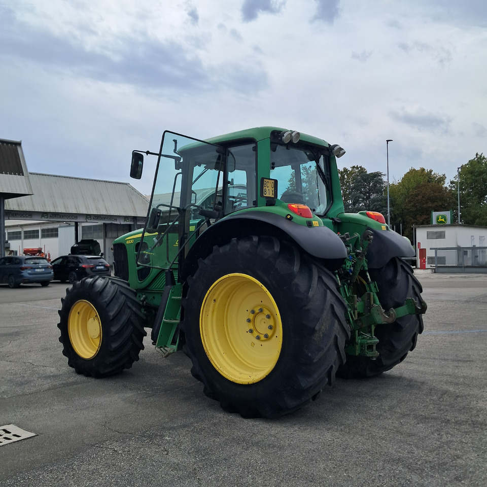 JOHN DEERE 6830 Premium - Traktor: obrázek 2 JOHN DEERE 6830 Premium - Traktor: obrázek 2