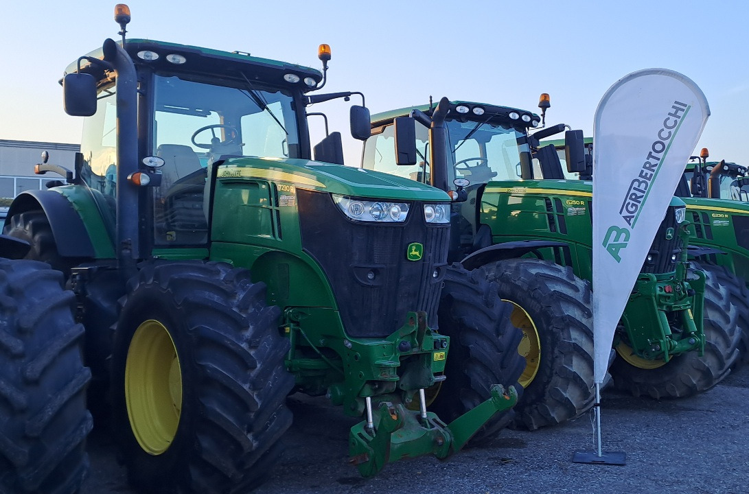 JOHN DEERE 7230R - ASTA AGRIBERTOCCHI - Traktor: obrázek 2 JOHN DEERE 7230R - ASTA AGRIBERTOCCHI - Traktor: obrázek 2