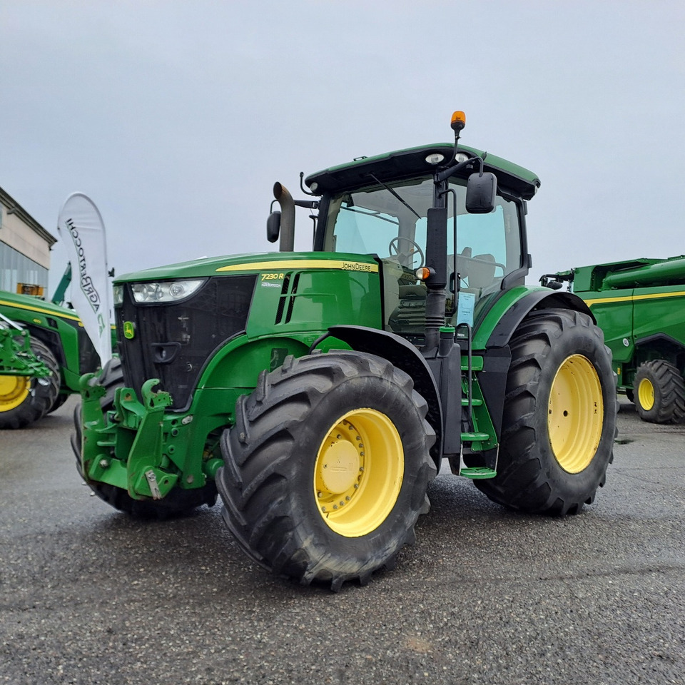 JOHN DEERE 7230R - Traktor: obrázek 1 JOHN DEERE 7230R - Traktor: obrázek 1