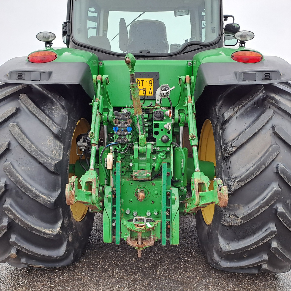 Traktor JOHN DEERE 7230R: obrázek 6