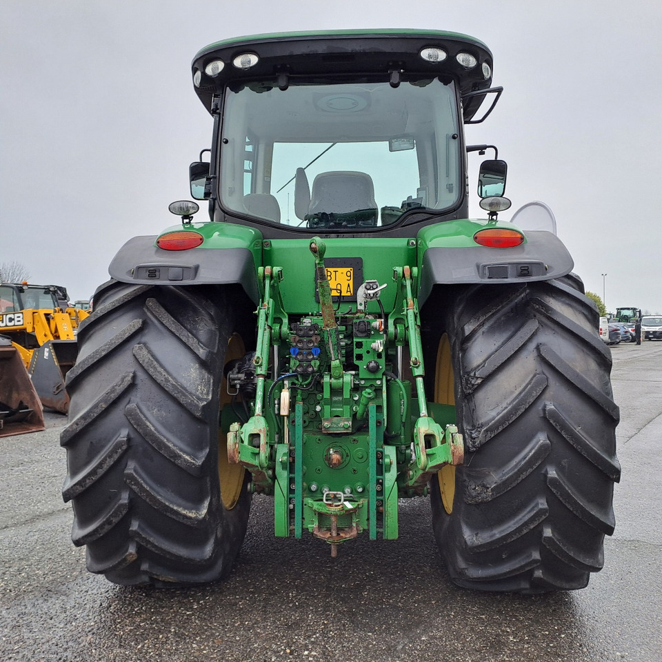 JOHN DEERE 7230R - Traktor: obrázek 5 JOHN DEERE 7230R - Traktor: obrázek 5