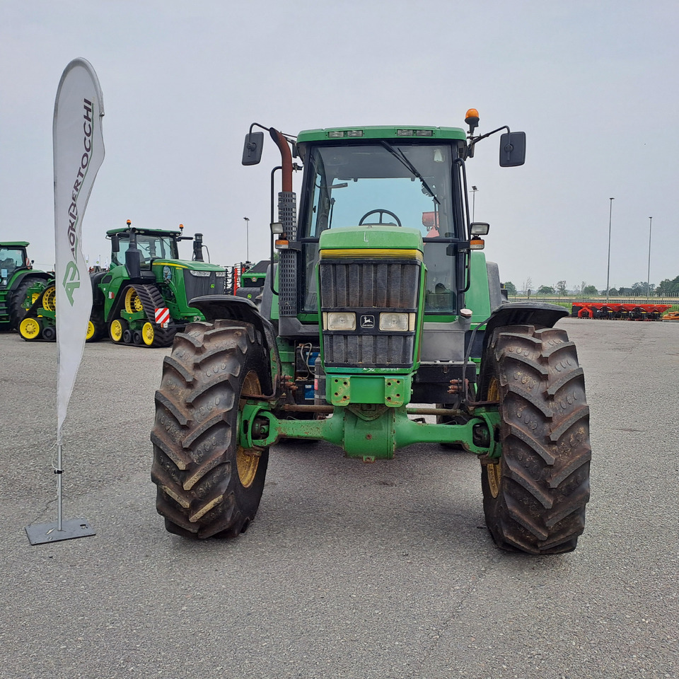 JOHN DEERE 7700 - Traktor: obrázek 3 JOHN DEERE 7700 - Traktor: obrázek 3