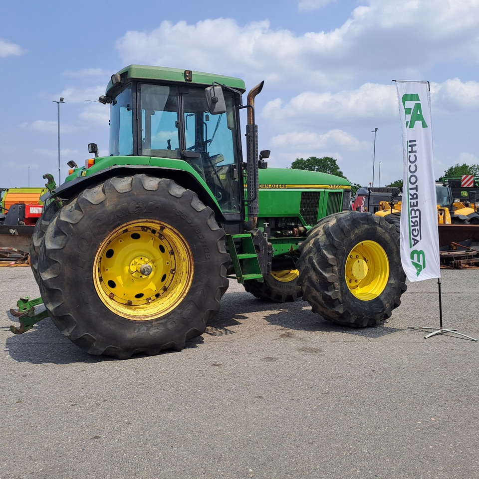 JOHN DEERE 7800 - Traktor: obrázek 3 JOHN DEERE 7800 - Traktor: obrázek 3