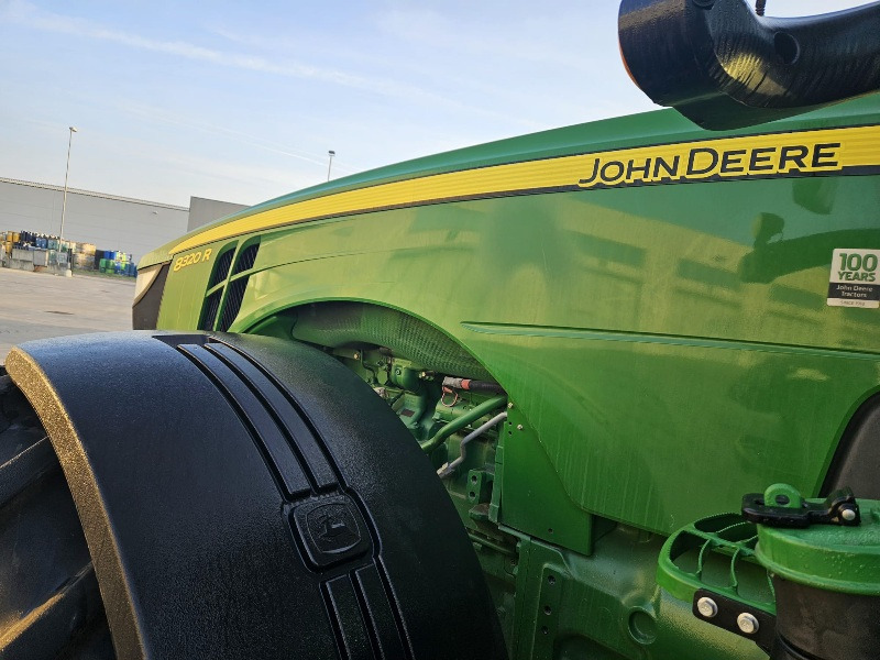 JOHN DEERE 8320R - Traktor: obrázek 2 JOHN DEERE 8320R - Traktor: obrázek 2