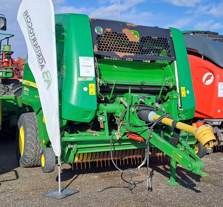 JOHN DEERE 960 - Lis na válcové balíky: obrázek 1 JOHN DEERE 960 - Lis na válcové balíky: obrázek 1