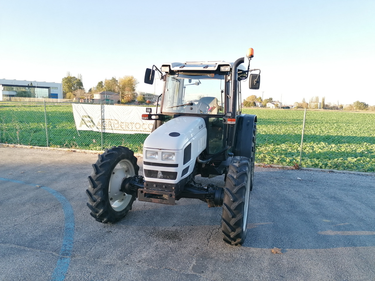 LAMBORGHINI R2.86 - Traktor: obrázek 2 LAMBORGHINI R2.86 - Traktor: obrázek 2