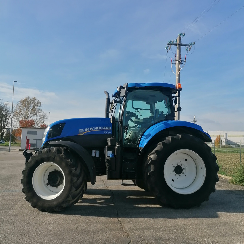 NEW HOLLAND T7 210 - Traktor: obrázek 2 NEW HOLLAND T7 210 - Traktor: obrázek 2