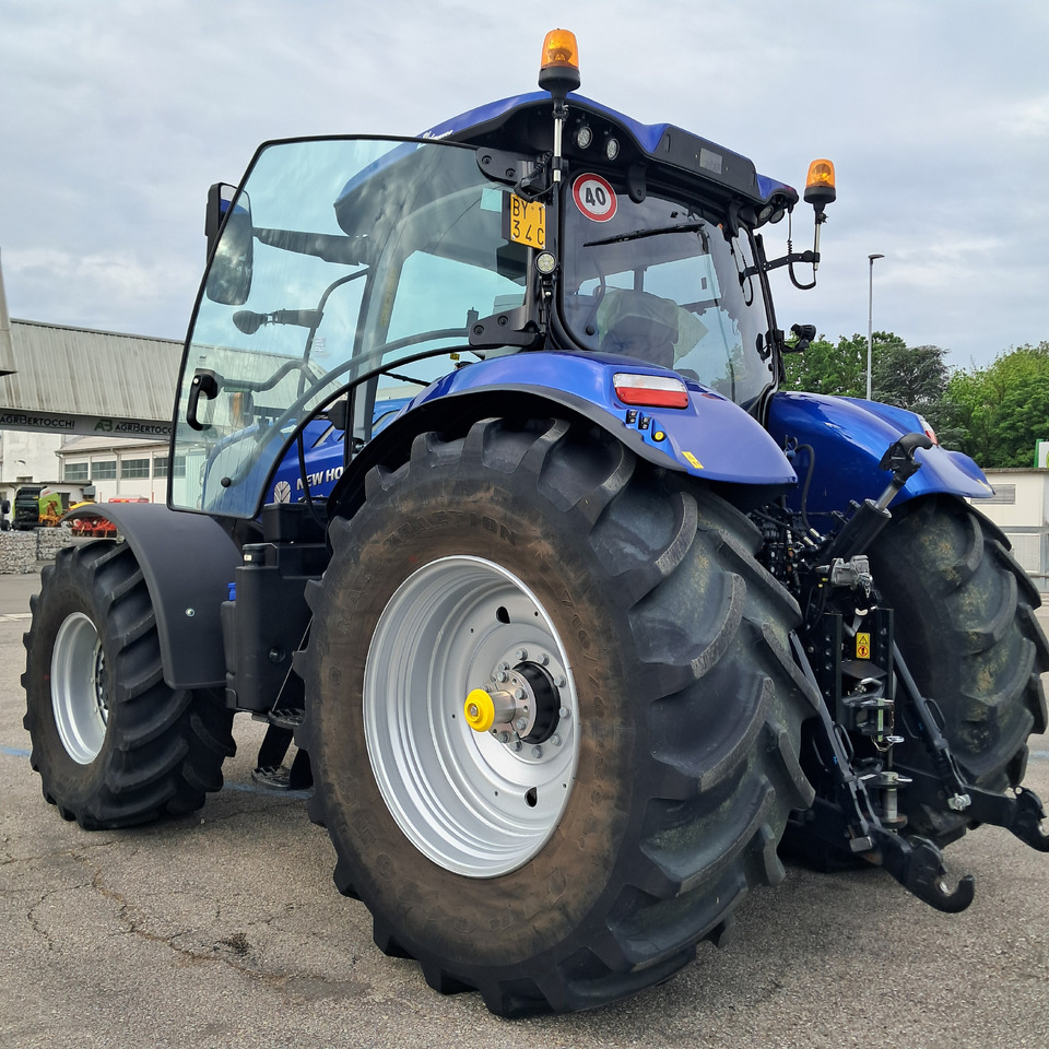 NEW HOLLAND T7 270 - Traktor: obrázek 2 NEW HOLLAND T7 270 - Traktor: obrázek 2