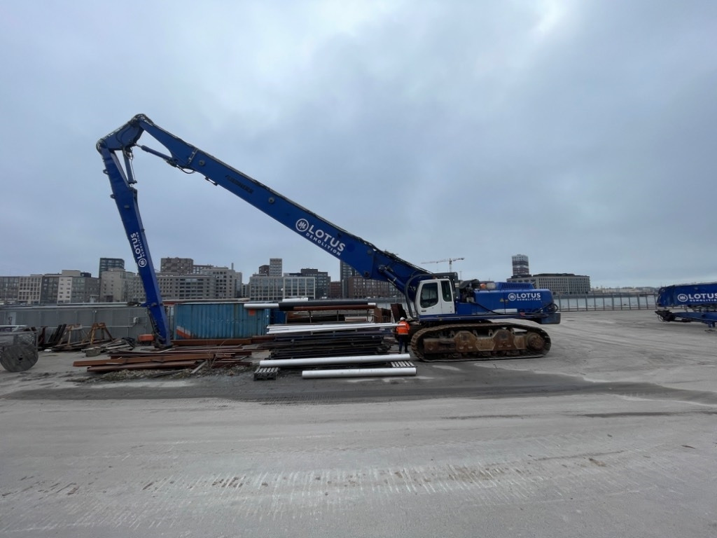 Liebherr R 974 C UHD Demolition 41m, 2 booms - Demoliční bagr: obrázek 1 Liebherr R 974 C UHD Demolition 41m, 2 booms - Demoliční bagr: obrázek 1