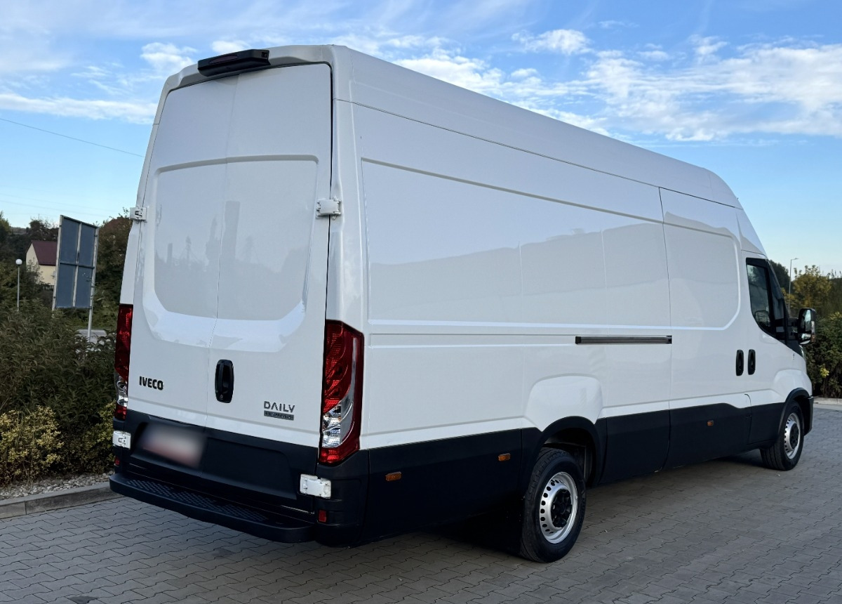 Iveco Daily L4H3 3.0 180KM Hi-matic LED KAMERA Bezwypadkowy Salon PL FV23 - Furgon: obrázek 4 Iveco Daily L4H3 3.0 180KM Hi-matic LED KAMERA Bezwypadkowy Salon PL FV23 - Furgon: obrázek 4