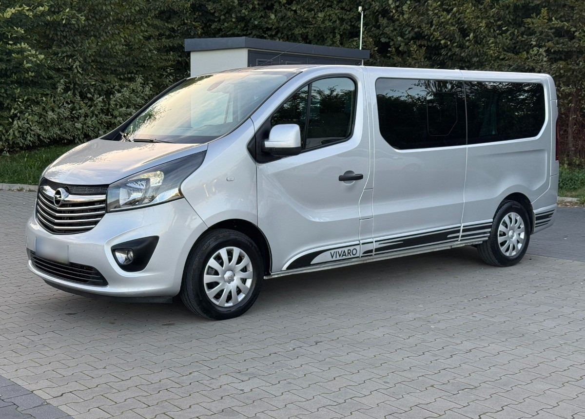 Opel Vivaro 1.6 DCI 145KM 9 osobowy Nawiewy góra dół DOINWESTOWANY Super stan - Kombi: obrázek 1 Opel Vivaro 1.6 DCI 145KM 9 osobowy Nawiewy góra dół DOINWESTOWANY Super stan - Kombi: obrázek 1