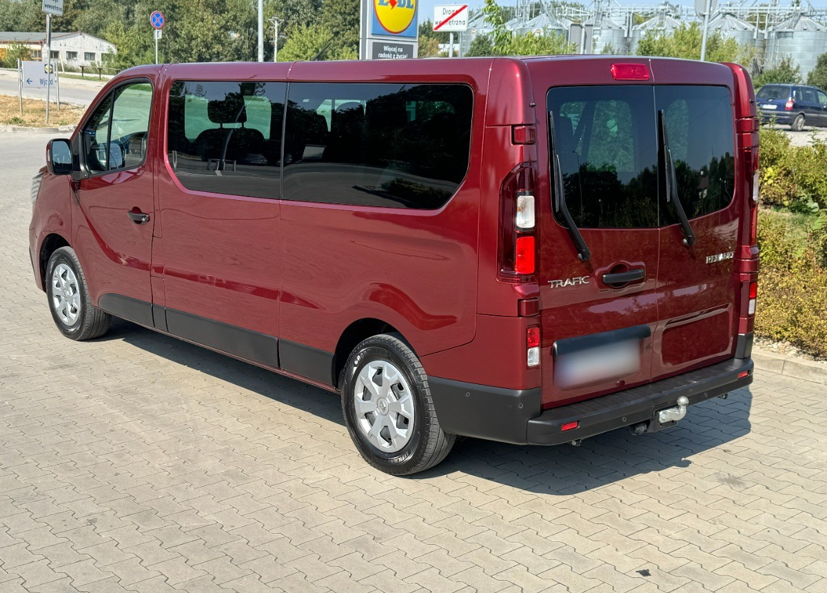 Renault Trafic Long 9 osobowy 2.0 DCI 170KM AUTOMAT NAWIEWY Salon PL FV23 NOWY - Minibus, Mikrobus: obrázek 4 Renault Trafic Long 9 osobowy 2.0 DCI 170KM AUTOMAT NAWIEWY Salon PL FV23 NOWY - Minibus, Mikrobus: obrázek 4
