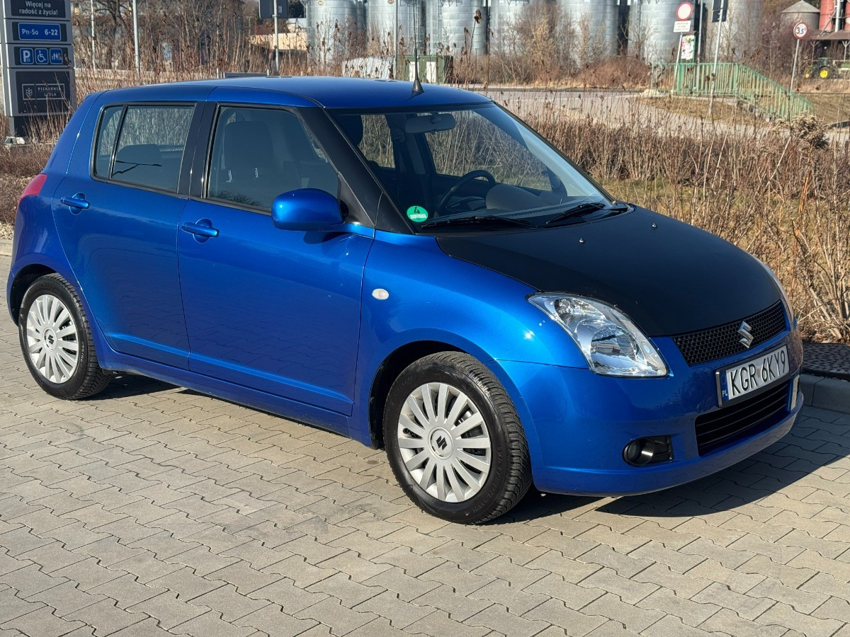 Suzuki Swift 1.3 benzyna 90km Klimatyzacja 136tys przebieg Auto prywatne zadbane - Osobní auto: obrázek 1 Suzuki Swift 1.3 benzyna 90km Klimatyzacja 136tys przebieg Auto prywatne zadbane - Osobní auto: obrázek 1