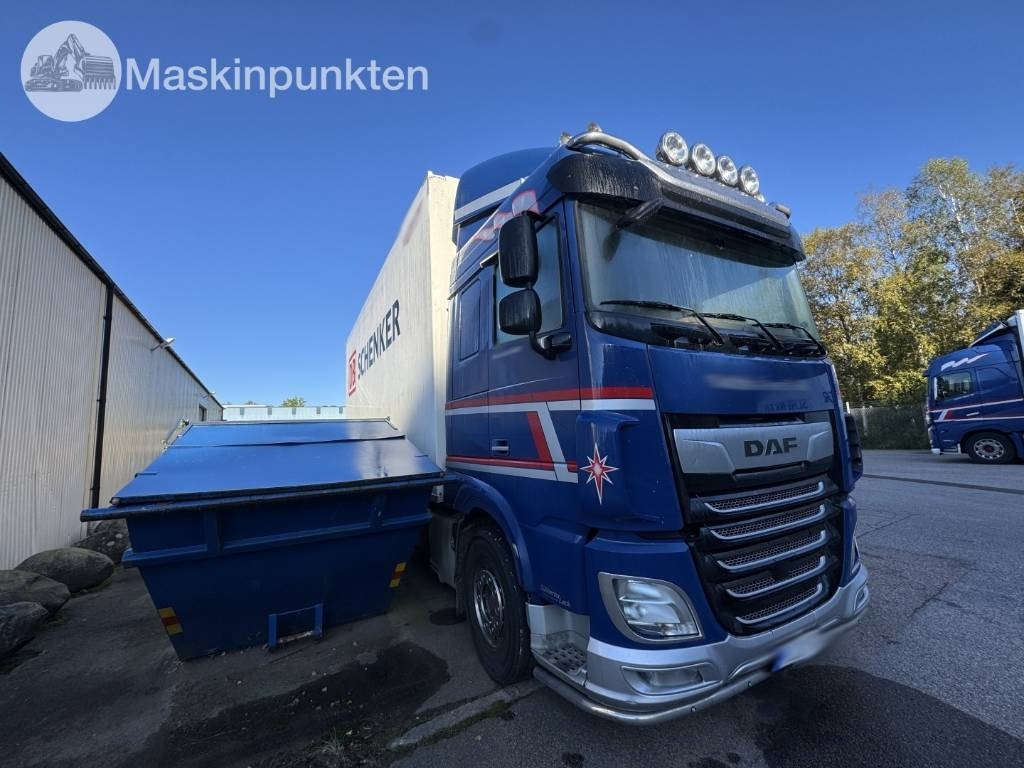 DAF FAS XF530Z - Skříňový nákladní auto: obrázek 4 DAF FAS XF530Z - Skříňový nákladní auto: obrázek 4