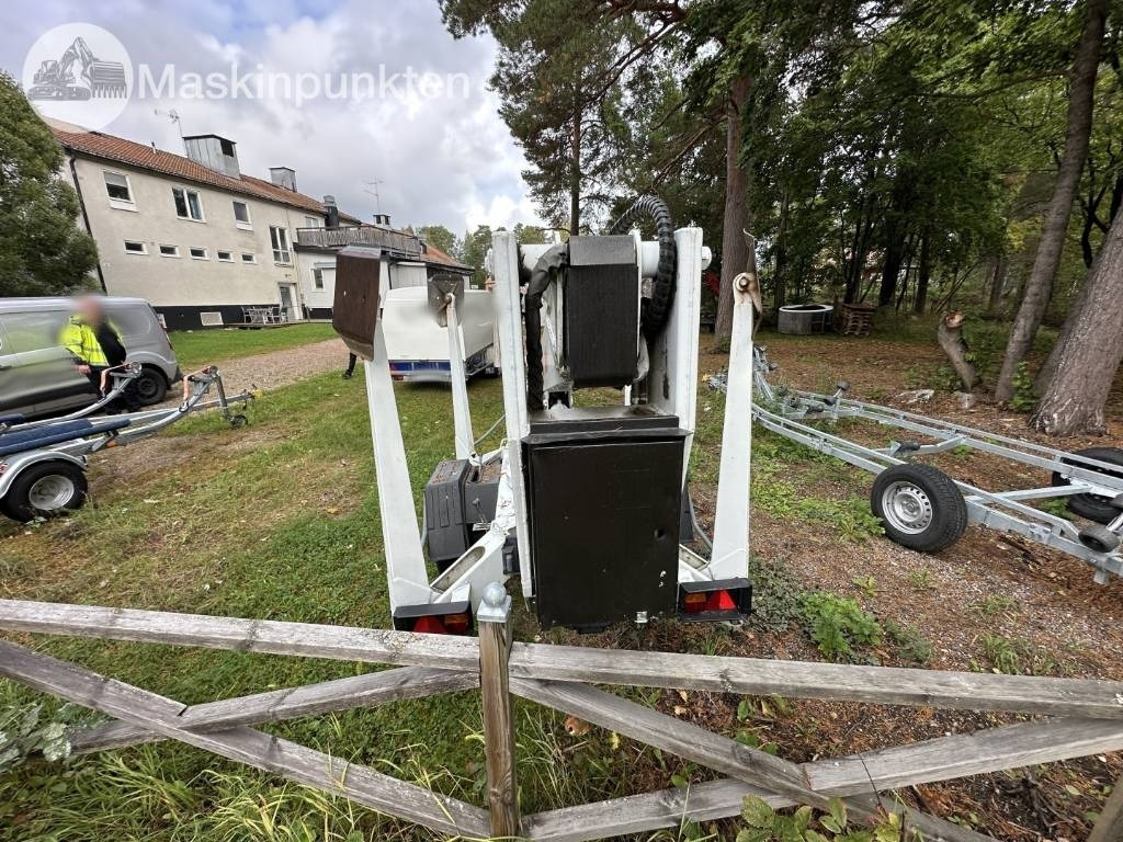 Dino 180 T - Přívěsná plošina: obrázek 5 Dino 180 T - Přívěsná plošina: obrázek 5