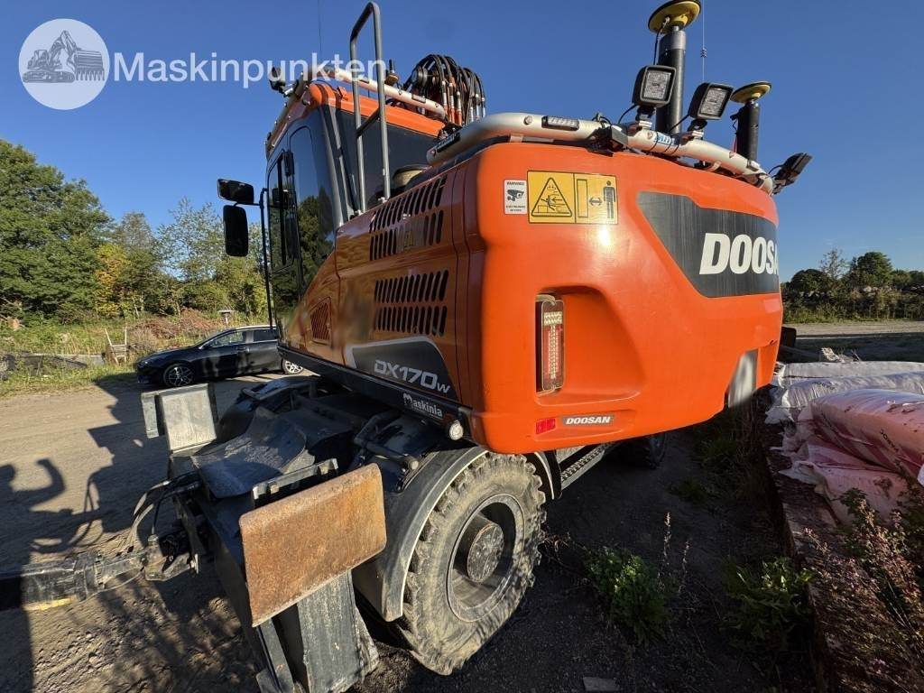 Doosan DX 170 W-5 + Tippvagn + Redskap - Kolesové rýpadlo: obrázek 3 Doosan DX 170 W-5 + Tippvagn + Redskap - Kolesové rýpadlo: obrázek 3