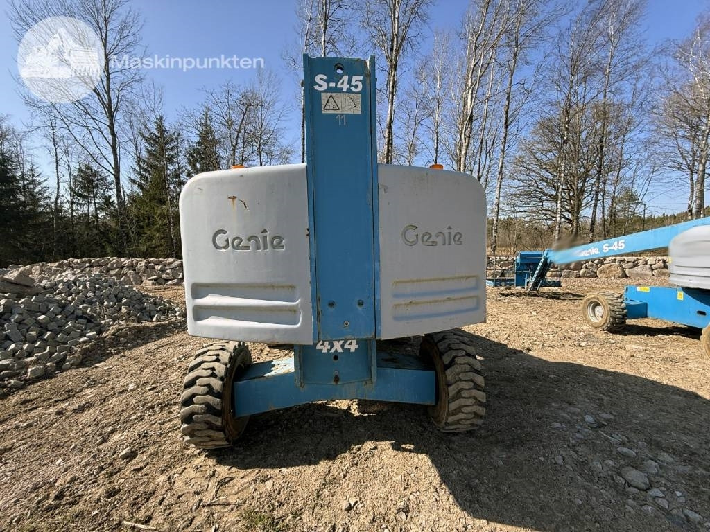 Genie S 45 - Teleskopická plošina: obrázek 2 Genie S 45 - Teleskopická plošina: obrázek 2