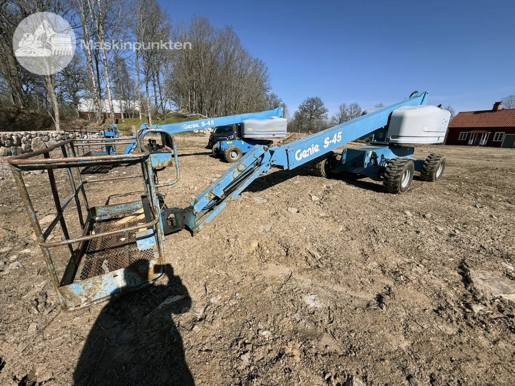 Genie S 45 - Teleskopická plošina: obrázek 4 Genie S 45 - Teleskopická plošina: obrázek 4