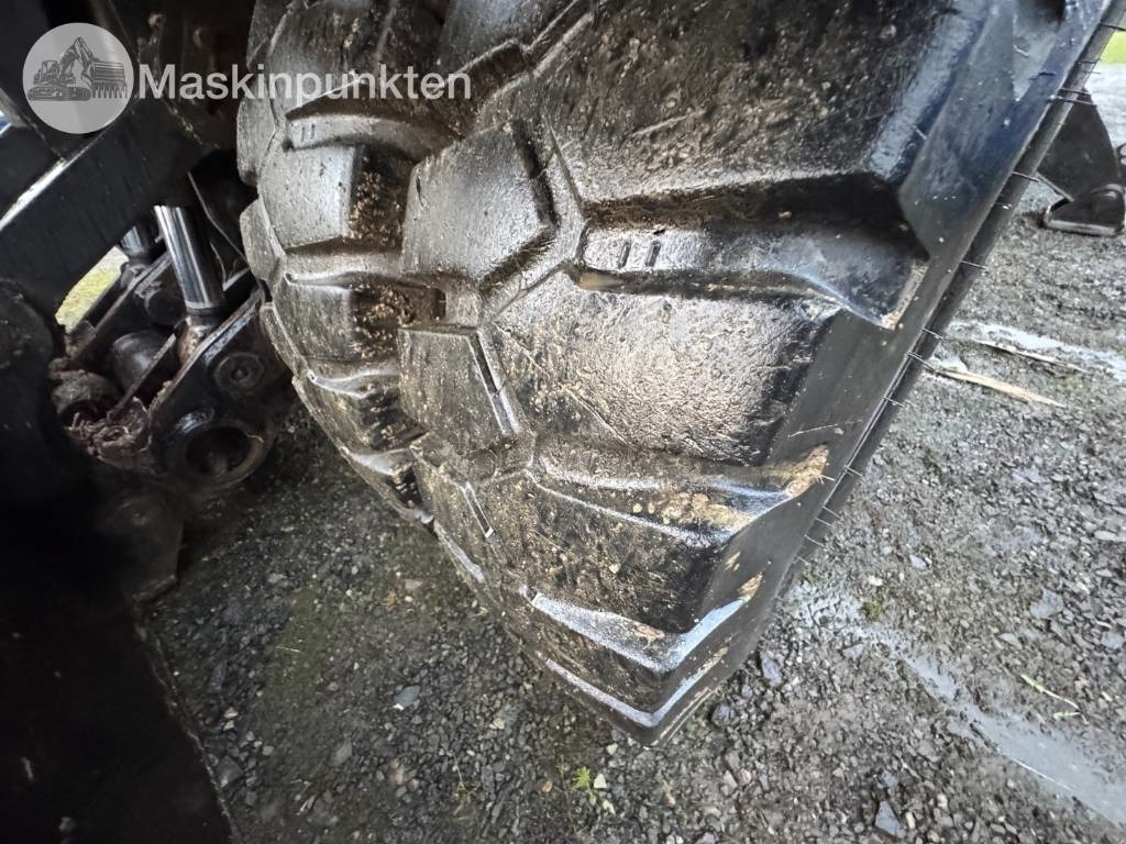 Hitachi ZX 140 W-3 Med vagn och redskap! - Kolesové rýpadlo: obrázek 5 Hitachi ZX 140 W-3 Med vagn och redskap! - Kolesové rýpadlo: obrázek 5