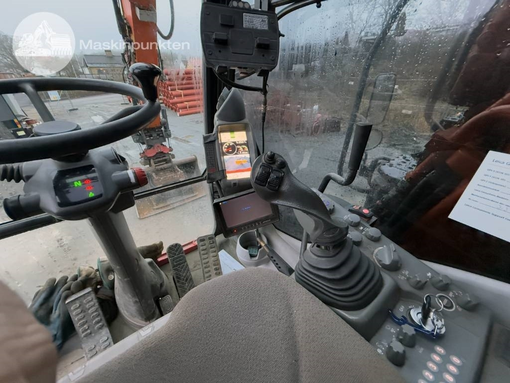 Kolesové rýpadlo Hitachi ZX 170 W-5 B: obrázek 24