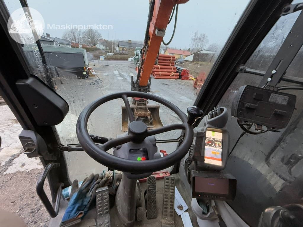 Kolesové rýpadlo Hitachi ZX 170 W-5 B: obrázek 16