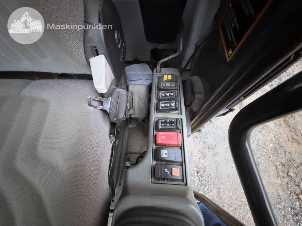 Kolesové rýpadlo Hitachi ZX 170 W-5 B: obrázek 22