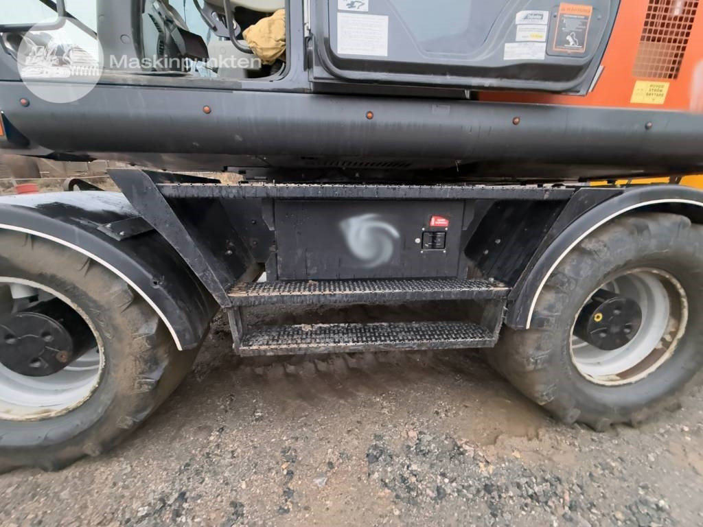 Kolesové rýpadlo Hitachi ZX 170 W-5 B: obrázek 44