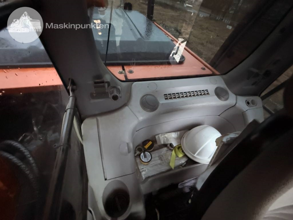 Kolesové rýpadlo Hitachi ZX 170 W-5 B: obrázek 32