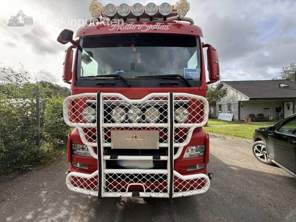 MAN TGX 35.500 EKIPAGE - Hákový nosič kontejnerů: obrázek 2 MAN TGX 35.500 EKIPAGE - Hákový nosič kontejnerů: obrázek 2