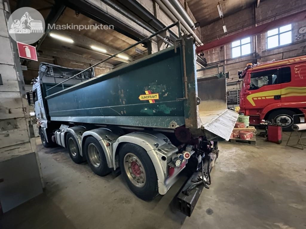 MAN TGX 35.540 - Hákový nosič kontejnerů: obrázek 5 MAN TGX 35.540 - Hákový nosič kontejnerů: obrázek 5