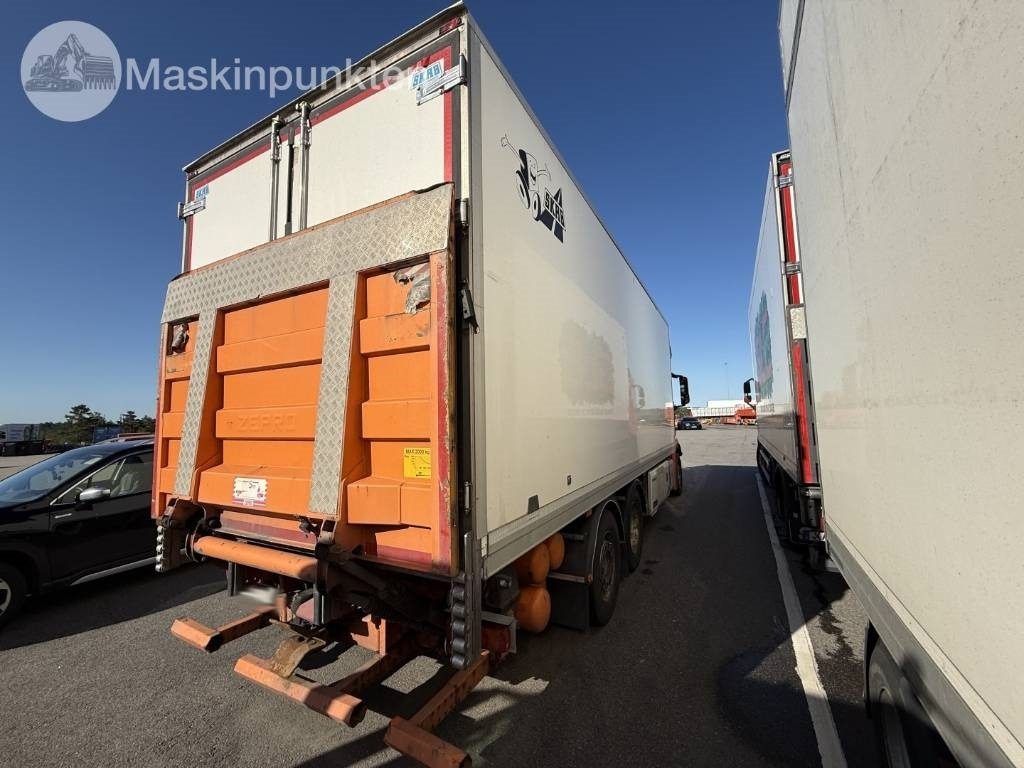 Mercedes-Benz Actros 2551 - Chladírenský nákladní automobil: obrázek 4 Mercedes-Benz Actros 2551 - Chladírenský nákladní automobil: obrázek 4