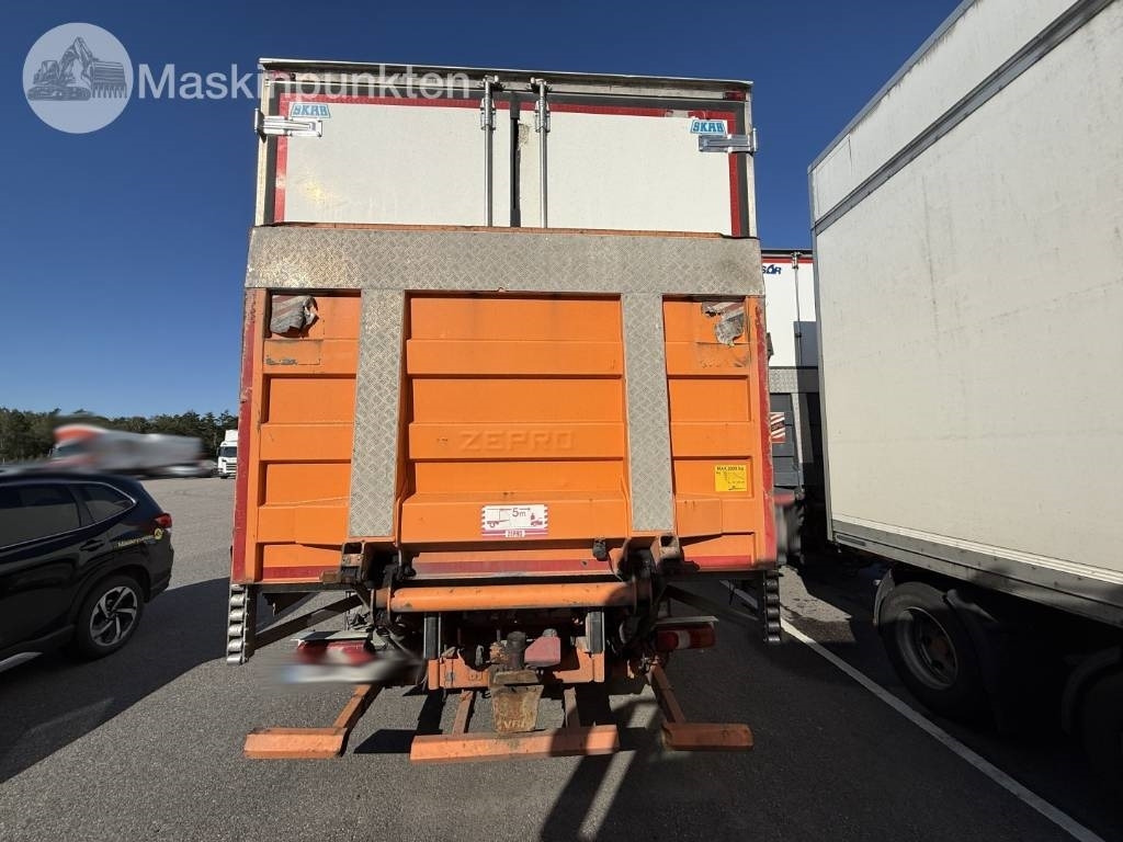 Mercedes-Benz Actros 2551 - Chladírenský nákladní automobil: obrázek 5 Mercedes-Benz Actros 2551 - Chladírenský nákladní automobil: obrázek 5