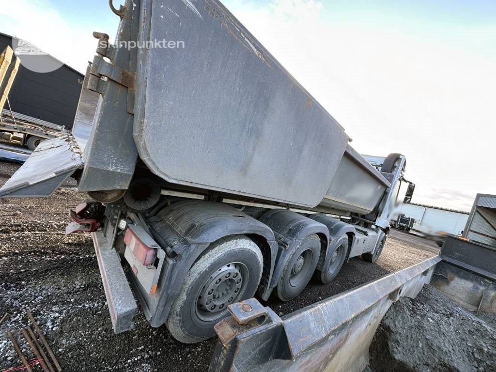 Mercedes-Benz Arocs 3251 - Hákový nosič kontejnerů: obrázek 5 Mercedes-Benz Arocs 3251 - Hákový nosič kontejnerů: obrázek 5