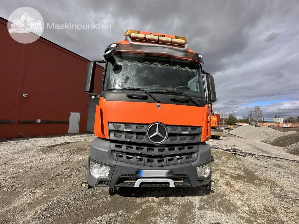 Mercedes-Benz Arocs - Sklápěč: obrázek 3 Mercedes-Benz Arocs - Sklápěč: obrázek 3