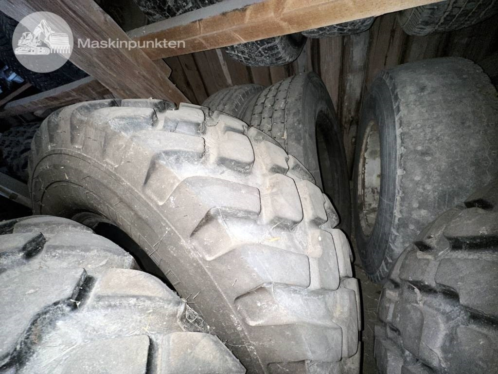 Michelin 17.5R25 Hjullastardäck - Pneumatiky pro Stavební technika: obrázek 4 Michelin 17.5R25 Hjullastardäck - Pneumatiky pro Stavební technika: obrázek 4
