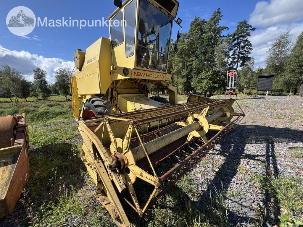 New Holland 1530 - Sklízecí mlátička: obrázek 5 New Holland 1530 - Sklízecí mlátička: obrázek 5