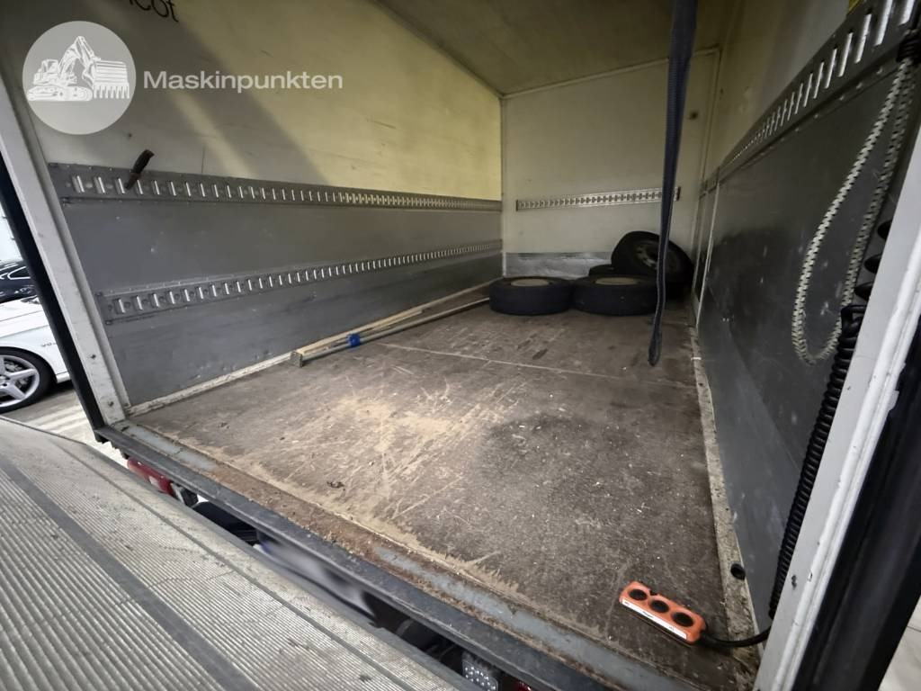 Dodávka skřín Renault Master 150 DCI: obrázek 35