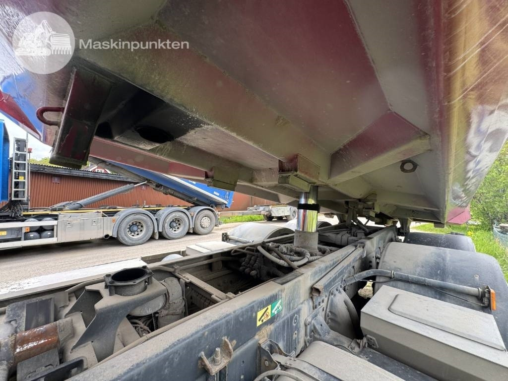 Sklápěč Scania G 400: obrázek 32