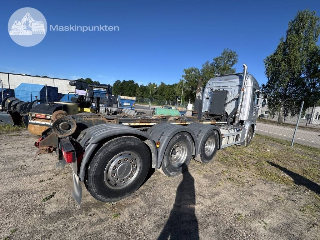 Scania G 490 - Hákový nosič kontejnerů: obrázek 5 Scania G 490 - Hákový nosič kontejnerů: obrázek 5